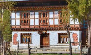 Bhutan Luxury Wellness Journey – Himalayan Retreat Experience