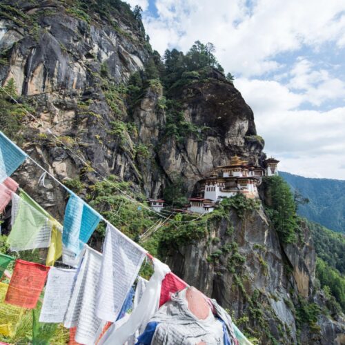 Whispers of the Twin Valleys – Bhutan Cultural Essence Escape